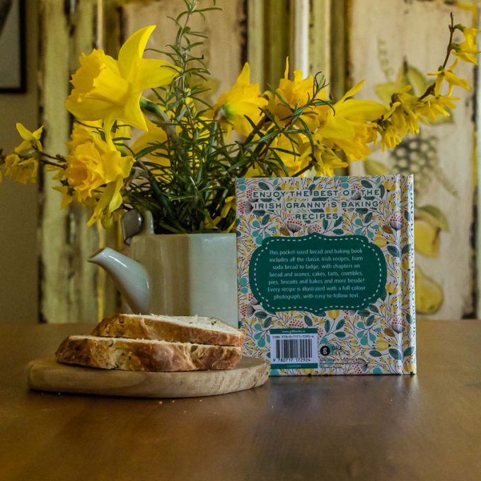 The Irish Granny's Pocket Book of Bread and Baking
