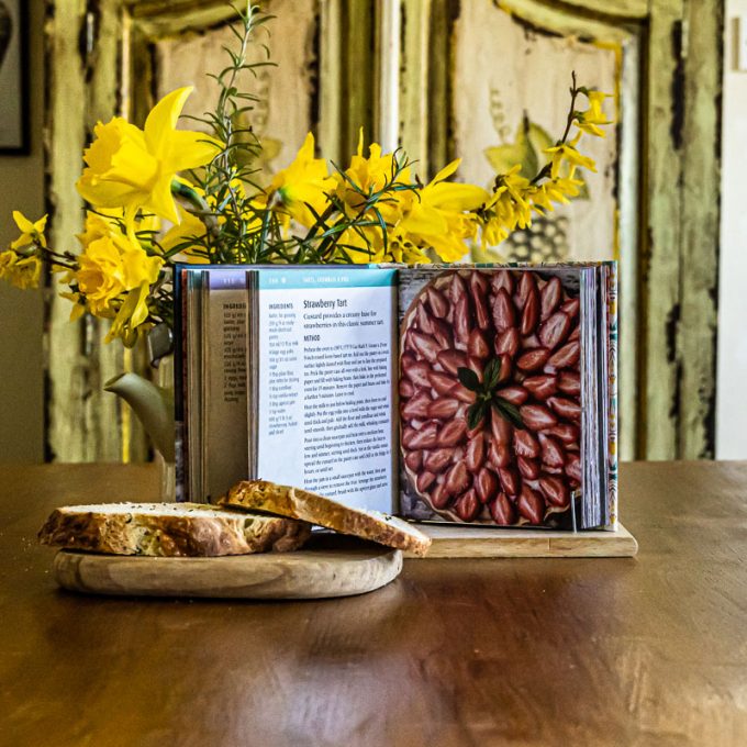 The Irish Granny's Pocket Book of Bread and Baking